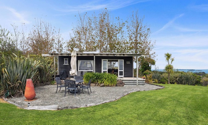 Tawharanui Hütte | Tawharanui Cabin - Rural Cabin Studio