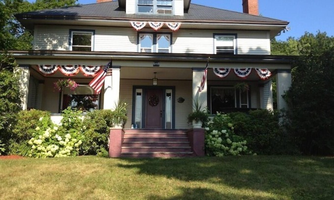 Dexter Bed & Breakfast | Taylor Edes Inn