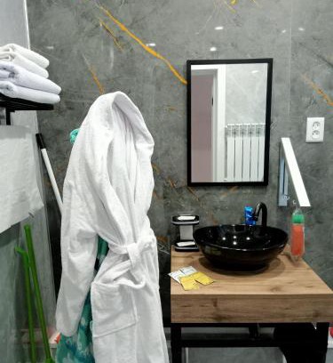 Petropavlovsk Wohnung | Teатральная 48 Family Home