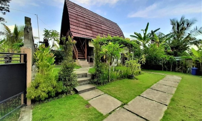 Banjarangkan Haus | Telagamas Guest House