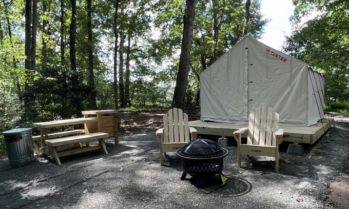 Unionville Wohnmobilvermietung | Tentrr Signature Site - Stuart's Skylark- The Camp at Dearsville