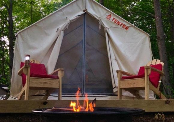 Auburn Sonstige | Tentrr Signature Site - Maple Grove Cove at Ewe Turn Farm