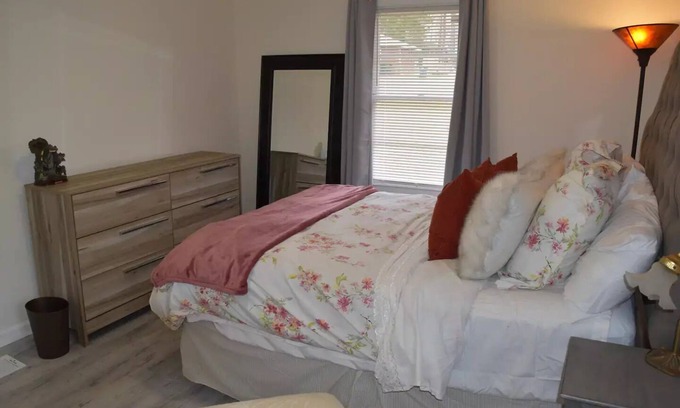 Lilburn Haus | Terry by the Trail Bungalow- 30 + Day rental with utilities and internet