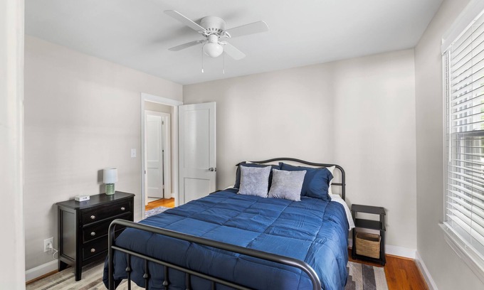 Winston - Salem Haus | The 19th Hole: Pet Friendly in Buena Vista