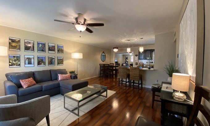 Southwest Village Haus | Die Avenue-Old Town Scottsdale