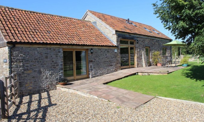 Little Stoke Haus | The Barn at Freemans Farm