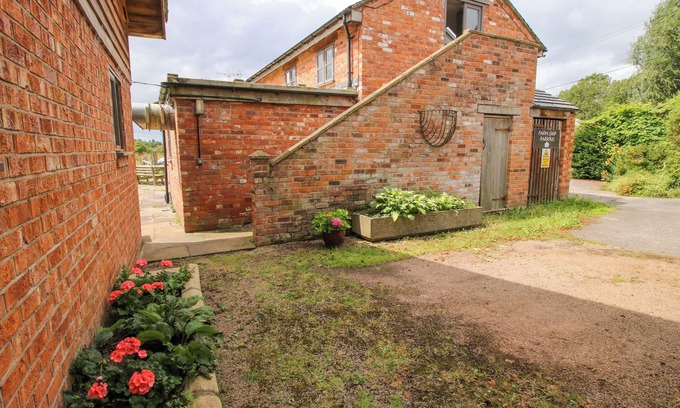 Wollerton Wohnung | THE BARN, mit offenem Feuer in Weston-Under-Redcastle, Ref 8325