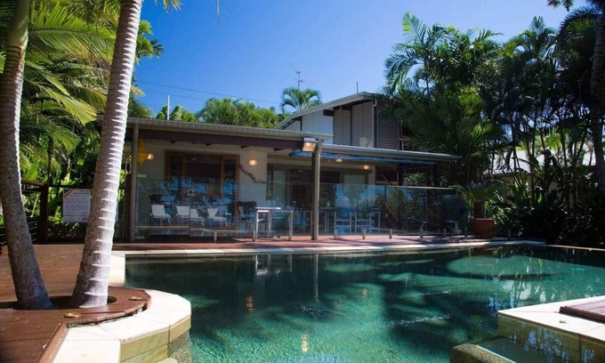 Mission Beach Haus | The Beach Cottage - Absolute Beachfront