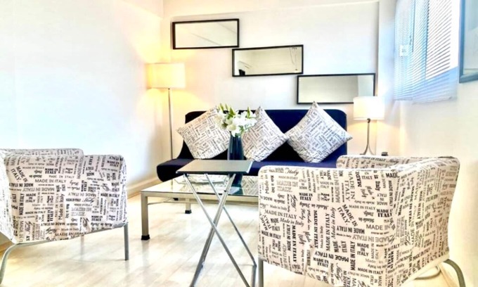 Ciudad de Los Deportes Wohnung | Die beste Lage in Mexiko-Stadt. WTC, Aufständische