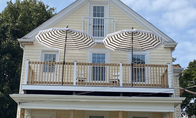 Somerset Wohnung | The Bird House centrally located minutes from Providence, Newport, Bristol