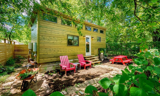 New Ulm Haus | The Bird’s Nest~ a bit of Eden in New Ulm