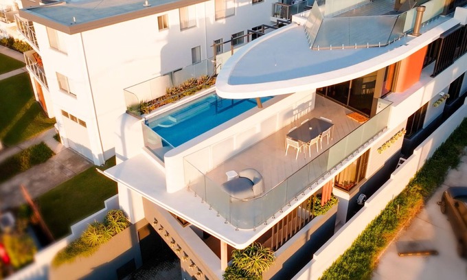 Curl Curl Haus | The Boathouse Executive Luxury House in Curl Curl
