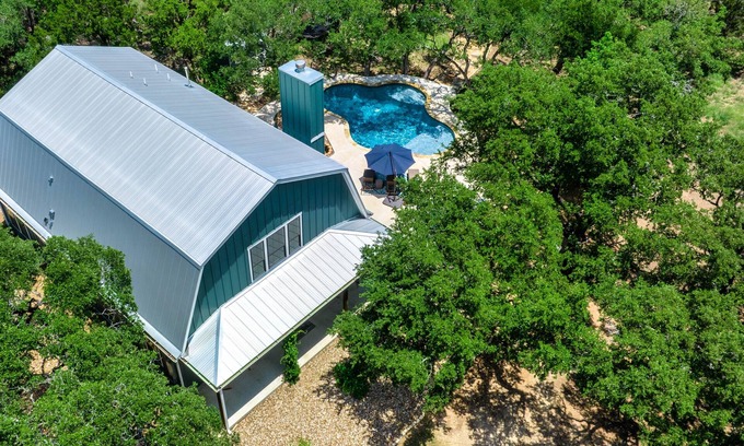 Georgetown Haus | The Broken Tree Ranch: Barnhouse in the Woods with Pool & RV hook-up