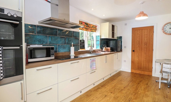 Norwich Hütte | The Bull Pen