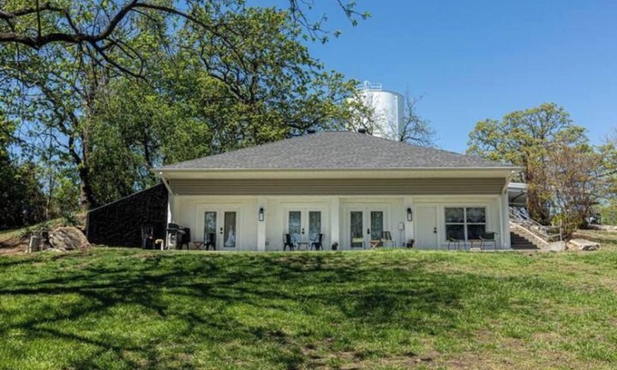 Afton Haus | THE BUNKERn 3 bed 2 bath on the battlefield Par 3 golf course by Shangri-La