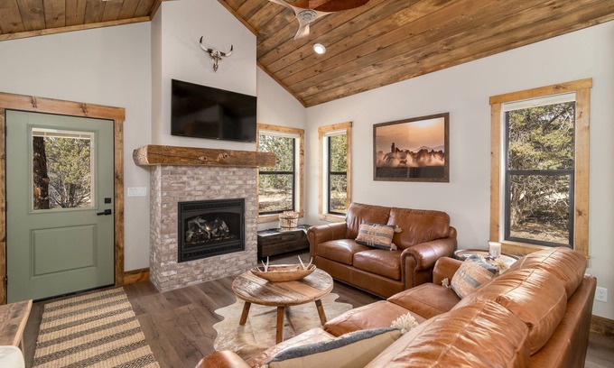 Orderville Kabine | The Bunkhouse | Zion & Bryce | Hot Tub | Fire Pit