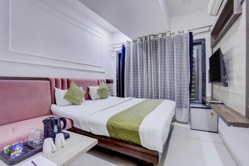 Indore Hotel | The Byke Express - Near Vishesh Jupiter Hospital