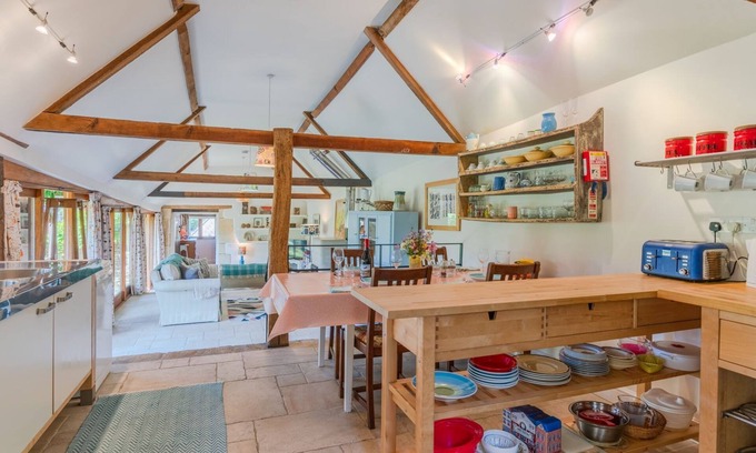Andoversford Hütte | The Calf Pens - pet friendly, near Andoversford
