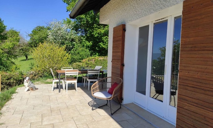 Nonglard Haus | The calm of the countryside with the benefits of Annecy's lake and mountains