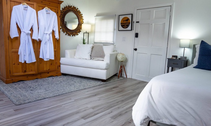 Frankfort Wohnung | The Carriage - Quaint Haven 6 mins. to Buffalo Trace