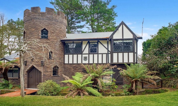 Wentworth Falls Haus | The Castle Wentworth Falls