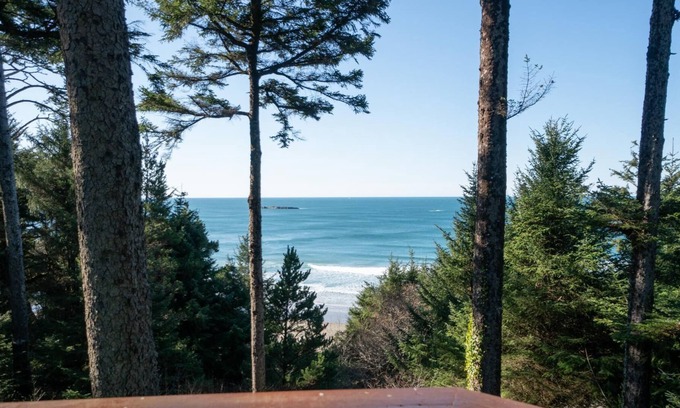 Otter Rock Haus | The Cedar House