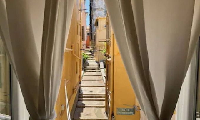 Old Town Wohnung | THE CENTRIC Apt. by LOC HOSPITALITY