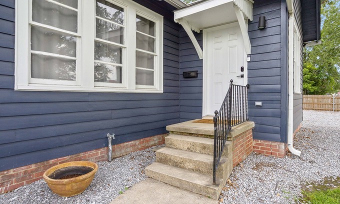 Hammond Haus | The Christian House - Downtown Hammond