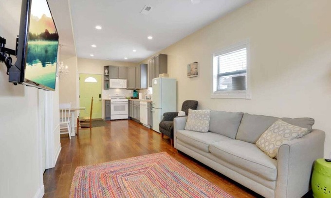 West Columbus Haus | The City Cottage - Unique and Cozy