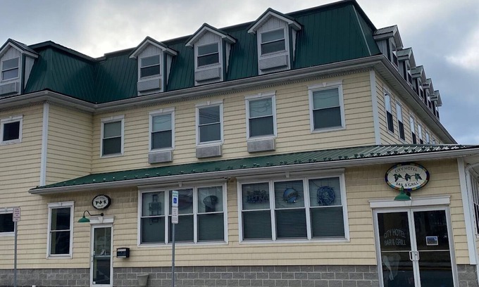 Northern Cambria Hotel | The City Hotel Bar & Grill