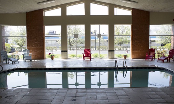 Owosso Hotel | The Comstock Inn and Conference Center