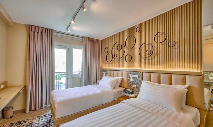 Greenhills Hotel | The Connor Serviced Residences Managed by HII