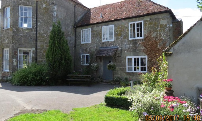 Ebbesborne Wake Haus | The Cottage Marshwood Farm