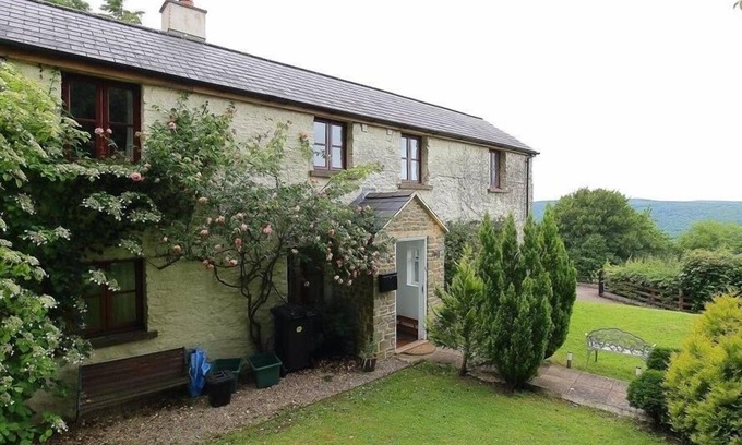 Saint Briavels Hütte | THE COTTAGE, pet friendly, character holiday cottage in St Briavels