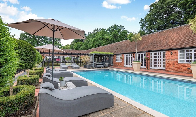 Guildford Hütte | The Cottage - UK49370