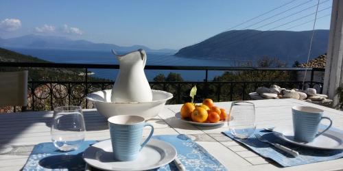 Evreti Haus | The Cottage with the View
