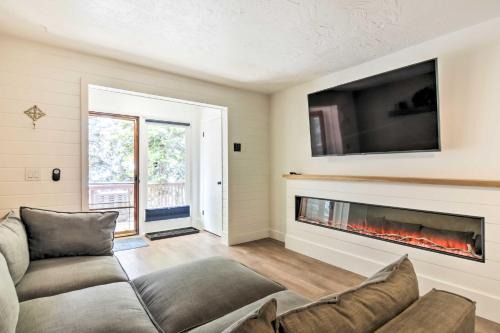 Beaver Wohnung | The Cottages Ski-InandOut Retreat - Hike and Explore!