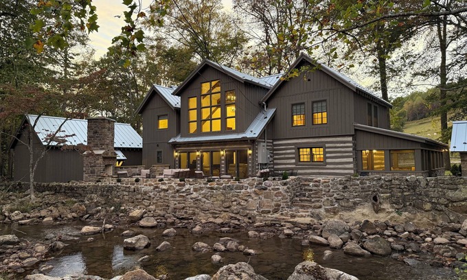Abingdon Kabine | The Creekside Cabin