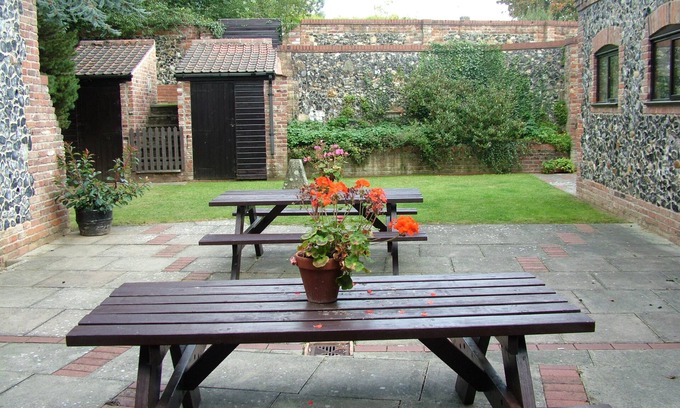 Mundford Hotel | The Crown Hotel