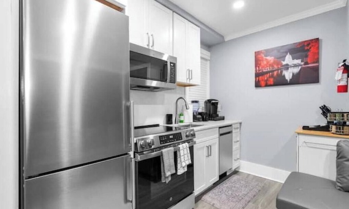 Kingman Park Wohnung | The DC Getaway+2BD condo+Private Parking