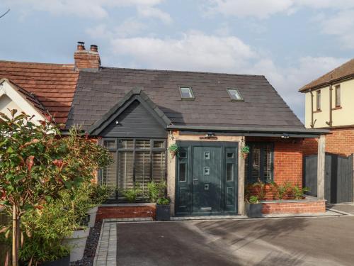 Cayton Bay Haus | The Dollhouse