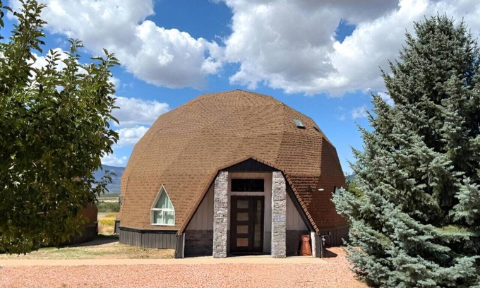 New Harmony Haus | The Dome Home | 8 mins from Kanarra Falls