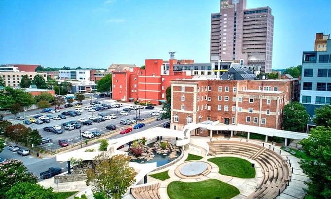 Winston - Salem Wohnung | The Downtown Moxie!