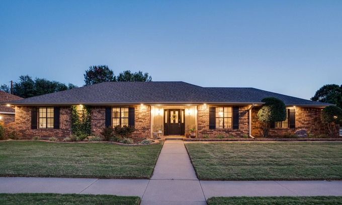 Wichita Falls Haus | The Empty Nest