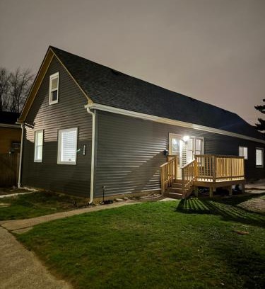 Calumet City Haus | The Family Retreat