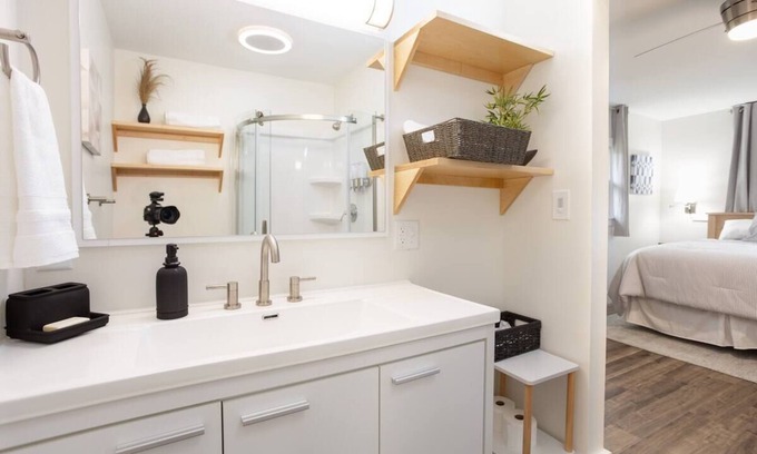 Ontario Haus | The Fresh on 4th, a beautifully remodeled home in Ontario Ohio.