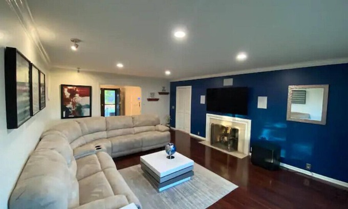 Waverly Haus | The G.O.A.T. House