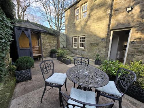 Shepley Haus | The Gables