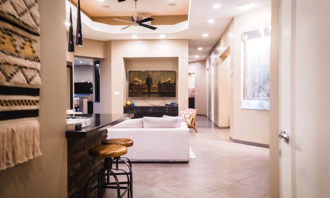 Racquet Club West Haus | The Galvan Estate