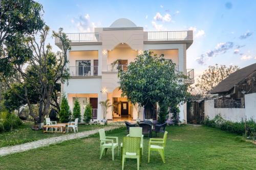 Bail Parao Haus | The Golden Mango